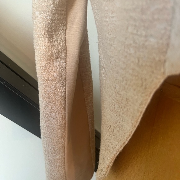 BCBG tuxedo light pink blazer - Picture 2 of 3